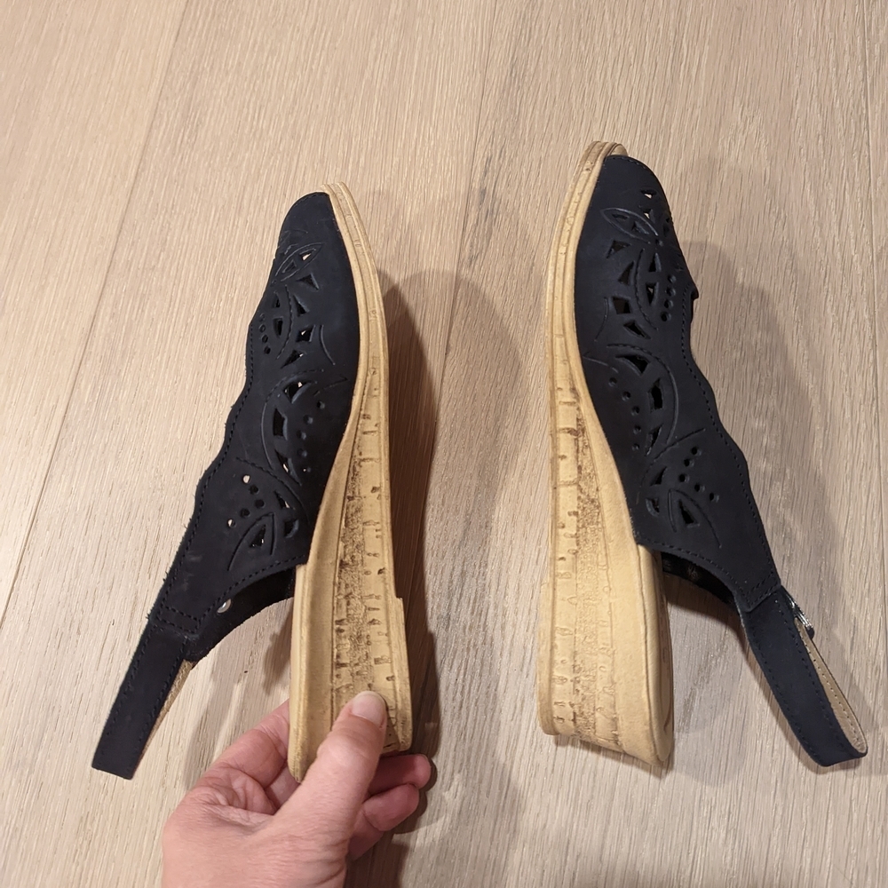 Spring Step Black Slingback Sandals - Picture 2 of 10